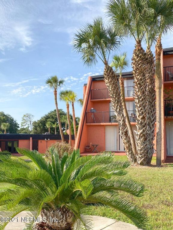 3401 Townsend Blvd #202, Jacksonville, FL 32277