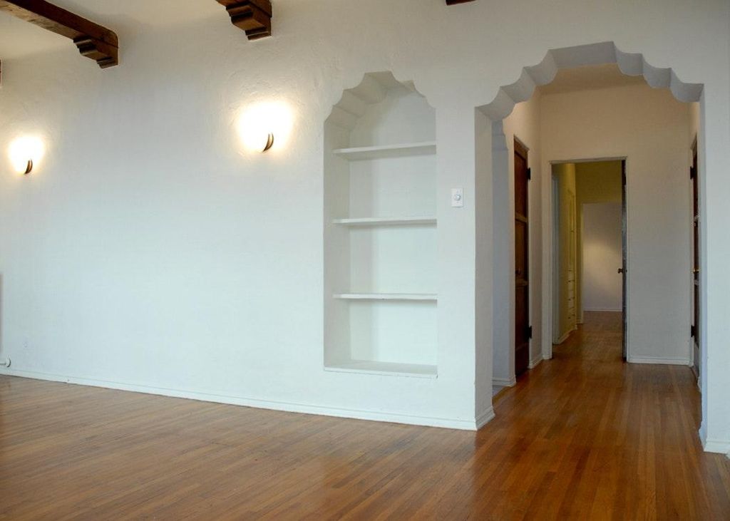 5111 Lemon Grove Ave #106, Los Angeles, CA 90029