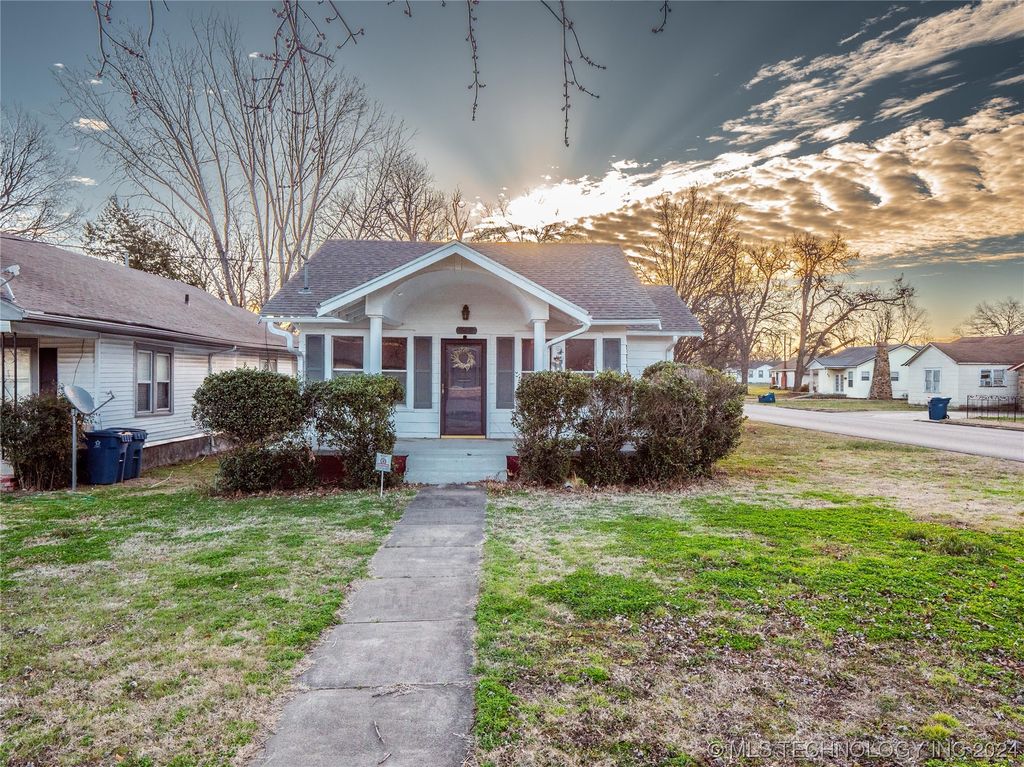 740 S  6th St, McAlester, OK 74501