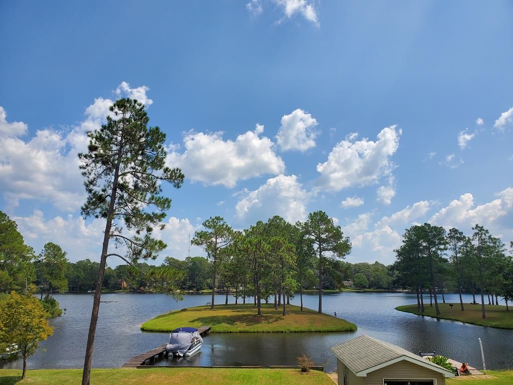 807 W Lakeshore Dr, Carriere, MS 39426 Trulia