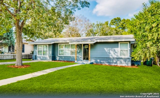 447 Dresden Dr, San Antonio, TX 78213