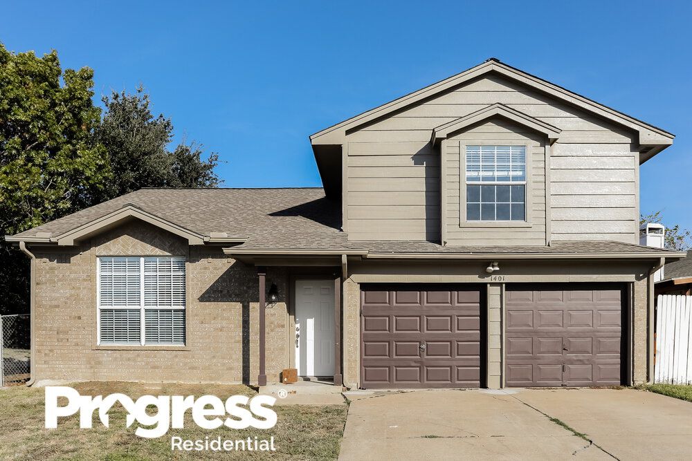1401 Beckwith Dr, Arlington, TX 76018