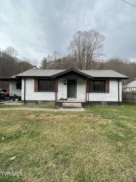 9049 Orby Cantrell Hwy, Pound, VA 24279