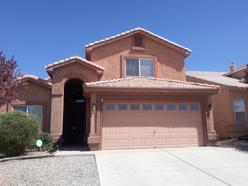 8636 Bluff Springs Dr NE, Albuquerque, NM 87113