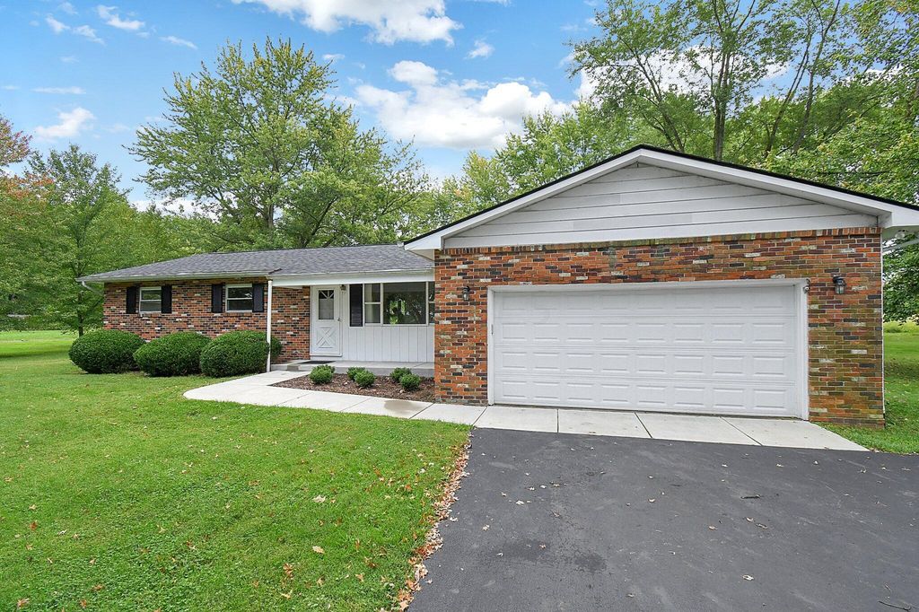 7534 New Albany Condit Rd, New Albany, OH 43054