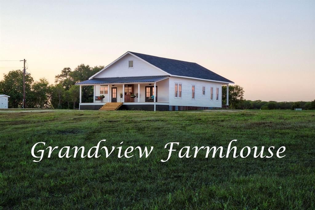 8732 Bleiblerville Rd, Brenham, TX 77833