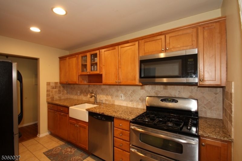 284 Claremont Ave #B3, Verona, NJ 07044