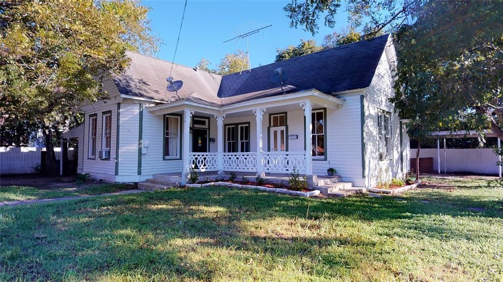 259 S Jefferson St, La Grange, TX 78945