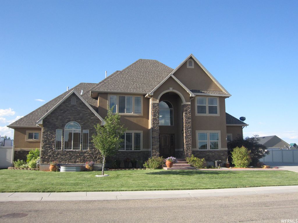 1190 W 100 S, Roosevelt, UT 84066