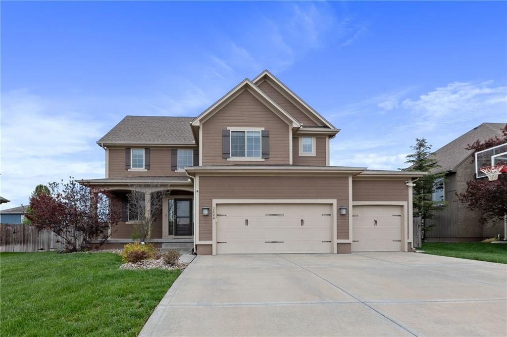 3524 SW Harbor Cir, Lees Summit, MO 64082 SingleFamily Home for Sale