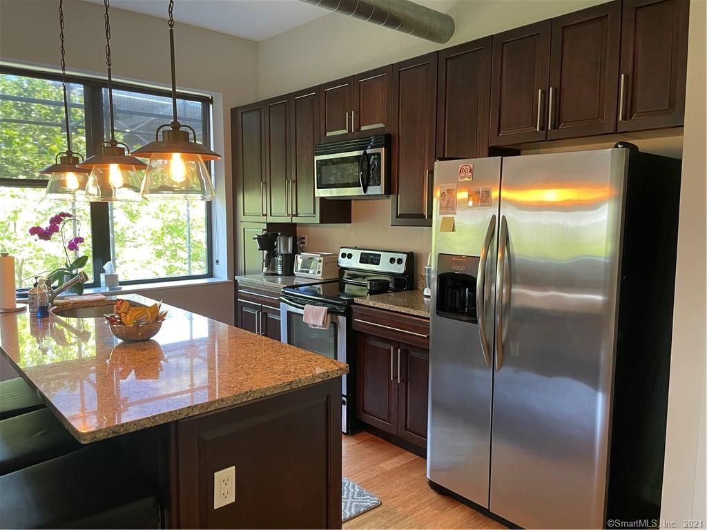 881 Lafayette Blvd #4H, Bridgeport, CT 06604