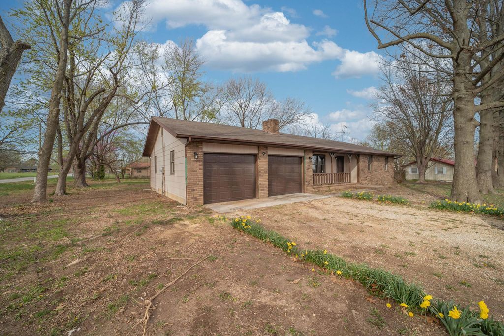 10201 East 5th Street, Butterfield, MO 65625