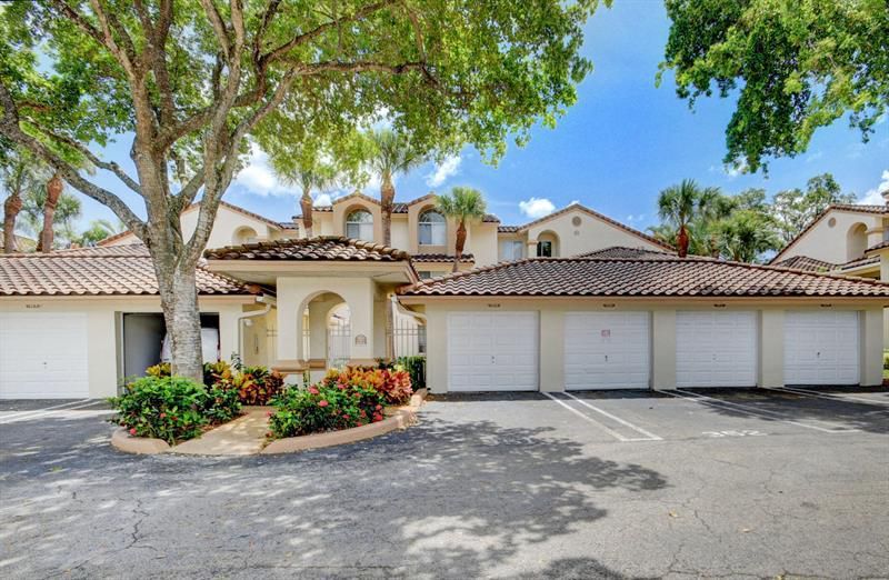 9204 Glenmoor Dr, West Palm Beach, FL 33409