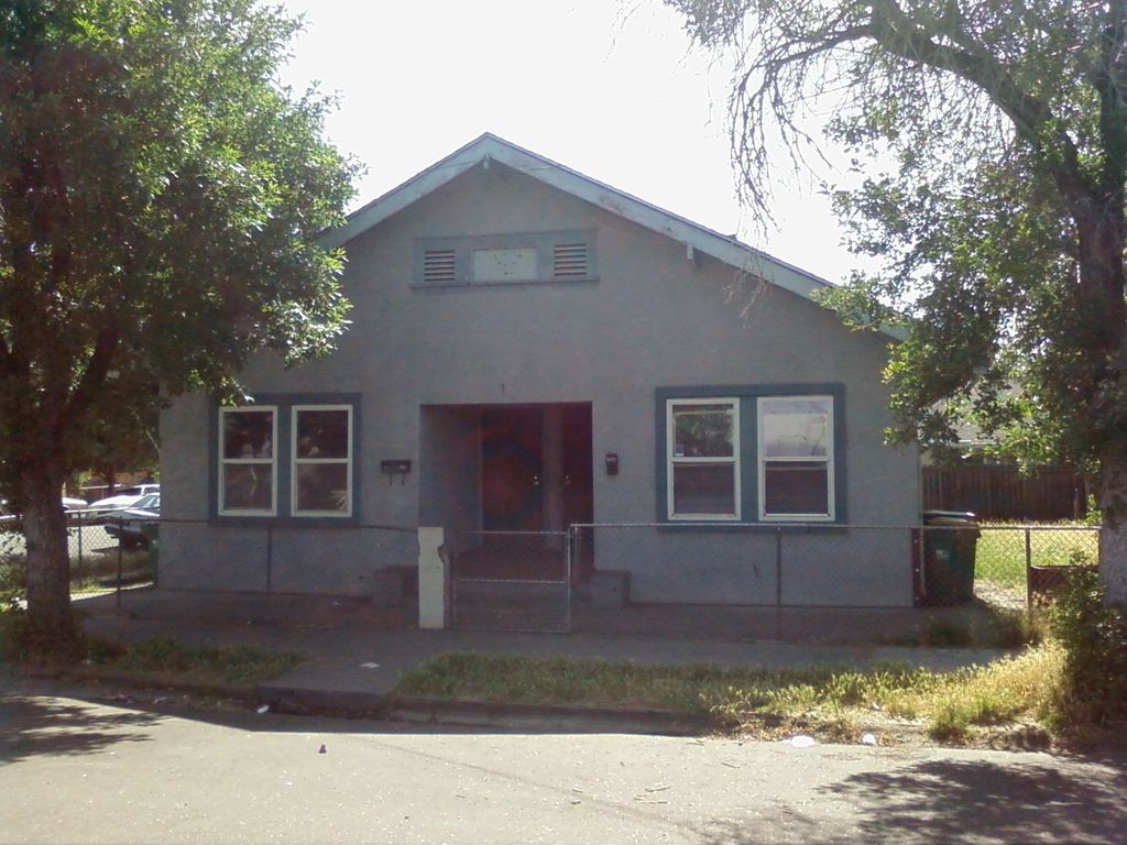 439 S Sierra Nevada St, Stockton, CA 95205