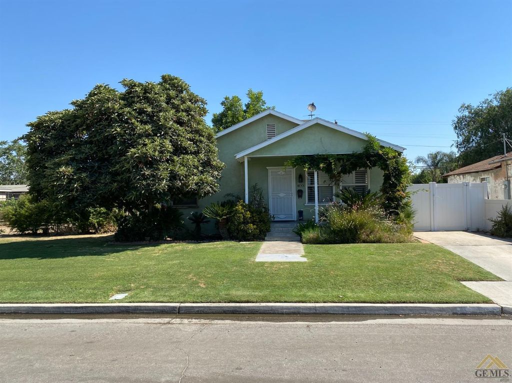 1830 Kentucky St, Bakersfield, CA 93305