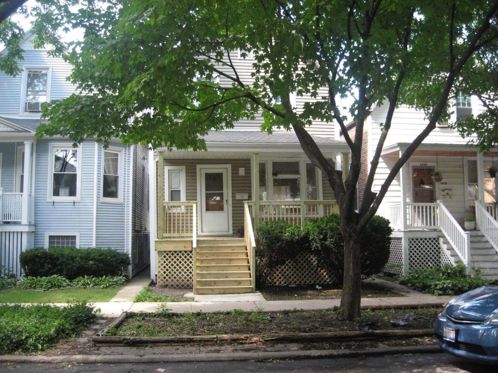 2458 W Pensacola Ave, Chicago, IL 60618