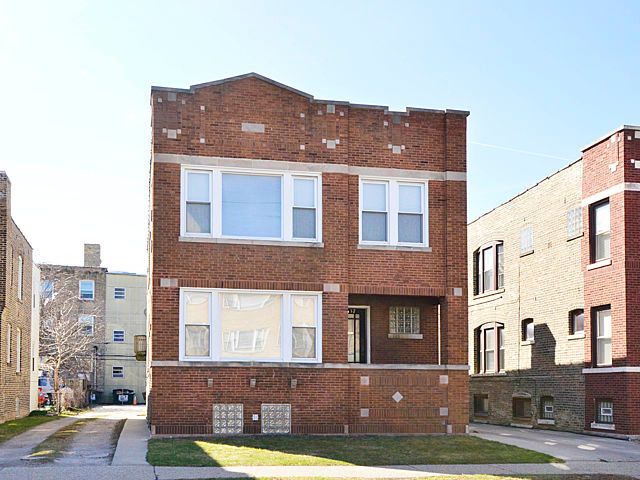 2637 W Foster Ave, Chicago, IL 60625