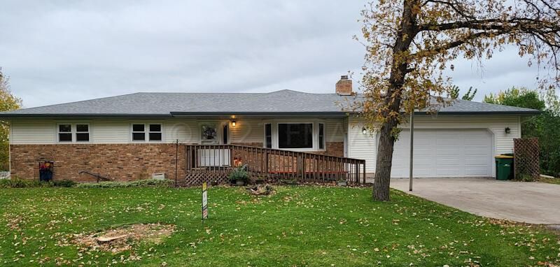 7316 Ellis Ln, Horace, ND 58047