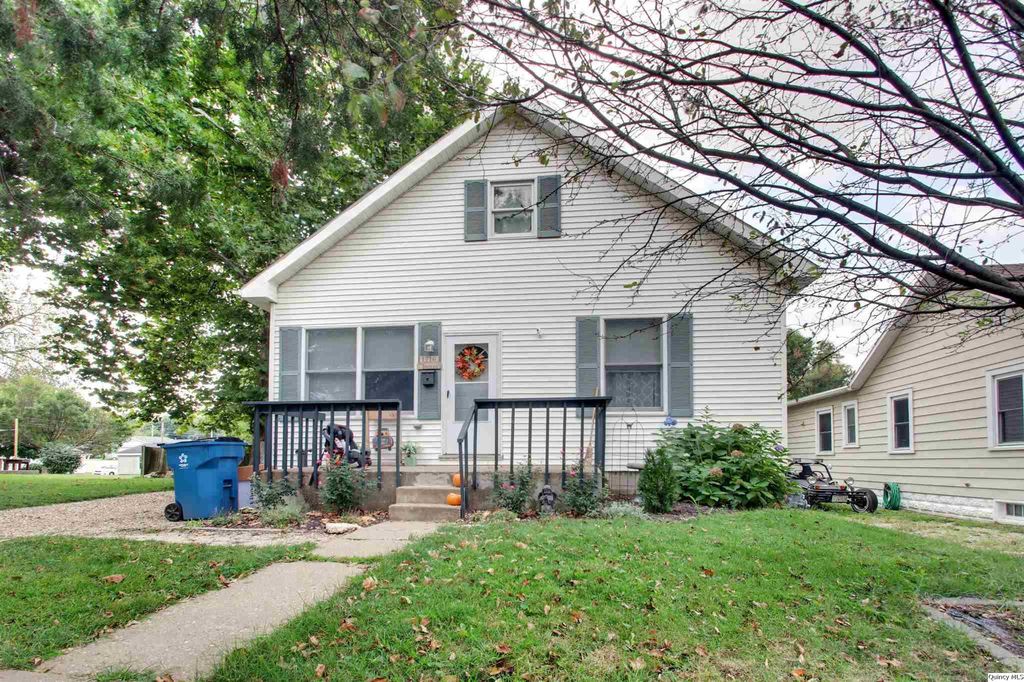 1716 Spruce St, Quincy, IL 62301