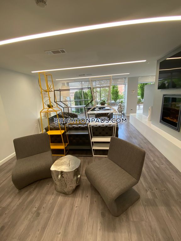 1505 Commonwealth Ave, Brighton, MA 02135