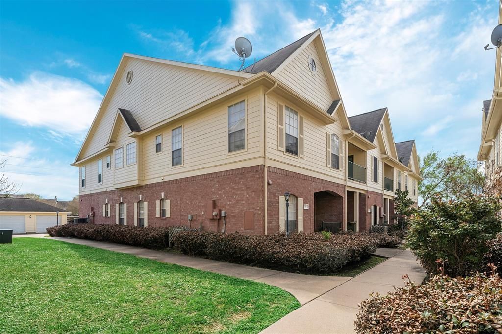 2710 Grants Lake Blvd #H3, Sugar Land, TX 77479 | Trulia