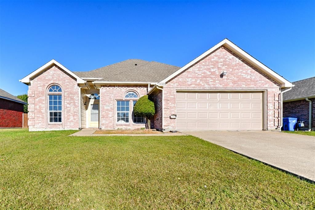 8005 Park Ln, Rowlett, TX 75089