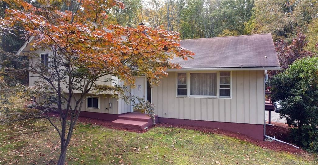 72 Bart Rd, Monroe, CT 06468