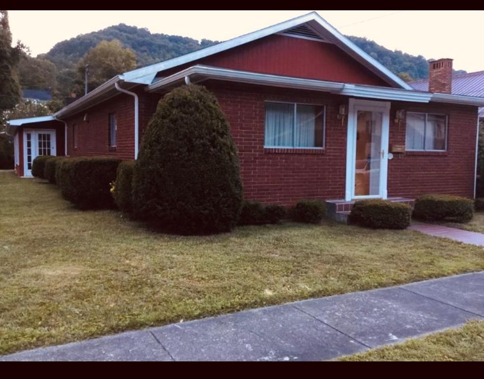 42 Cornelia Ave, Whitesburg, KY 41858 MLS 117765 Trulia