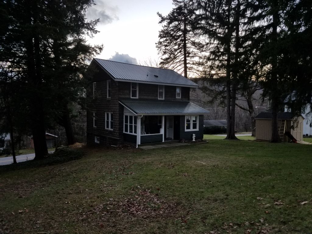 219 W Liberty St, Oakland, MD - 3 Bed, 2 Bath Single-Family Home - 26
