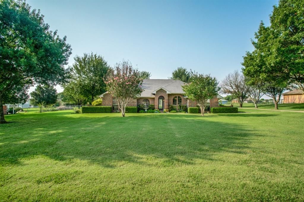 79 Derby Dr, Van Alstyne, TX 75495