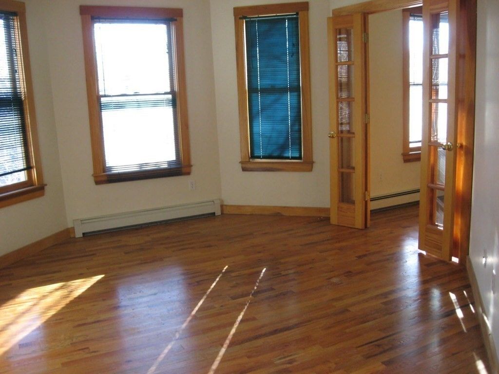 37 Regent St #3, Cambridge, MA 02140