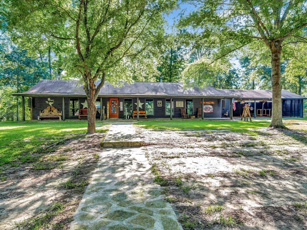 1525 County Road 3200, Colmesneil, TX 75938