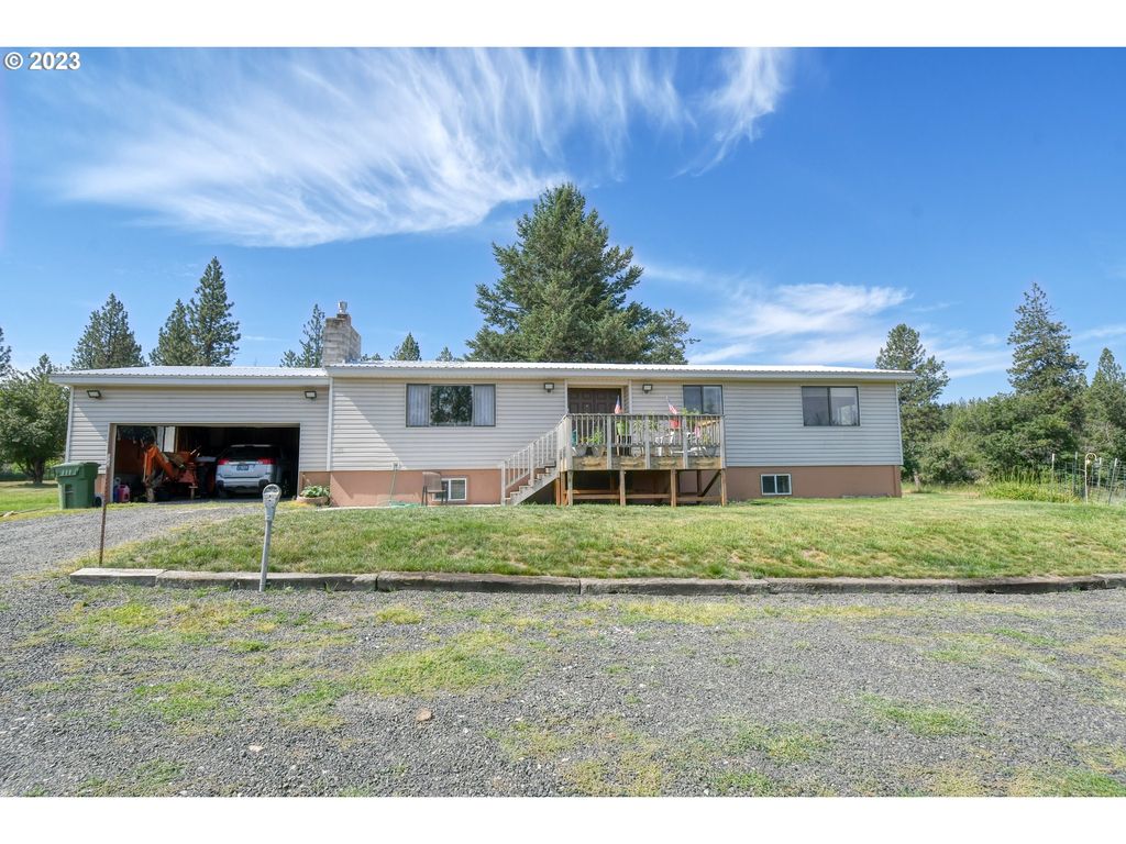 49414 Cabbage School Rd, Pendleton, OR 97801