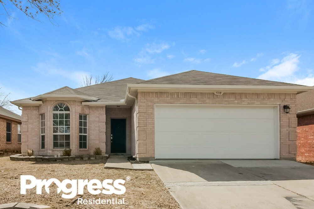 510 Blueberry Hill Ln, Mansfield, TX 76063