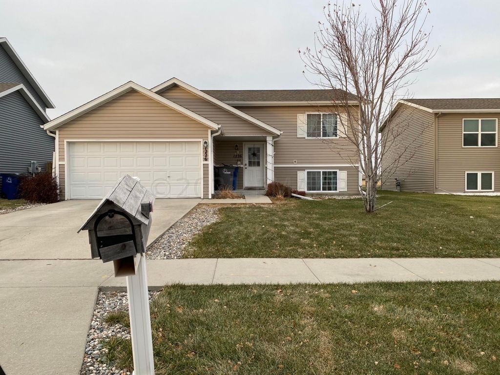 1226 44th Ave S, Moorhead, MN 56560 Trulia