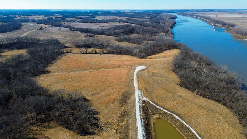 3 Grandview Acres, Boonville, MO 65233