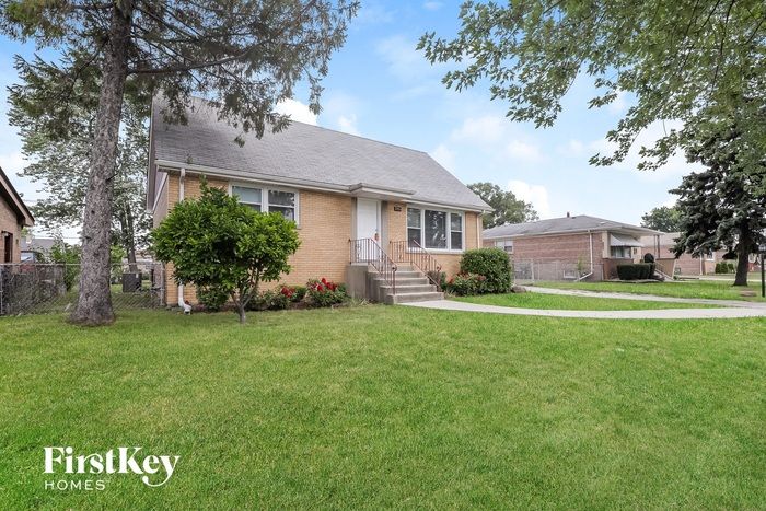 7931 Neva Ave, Oak Lawn, IL 60459