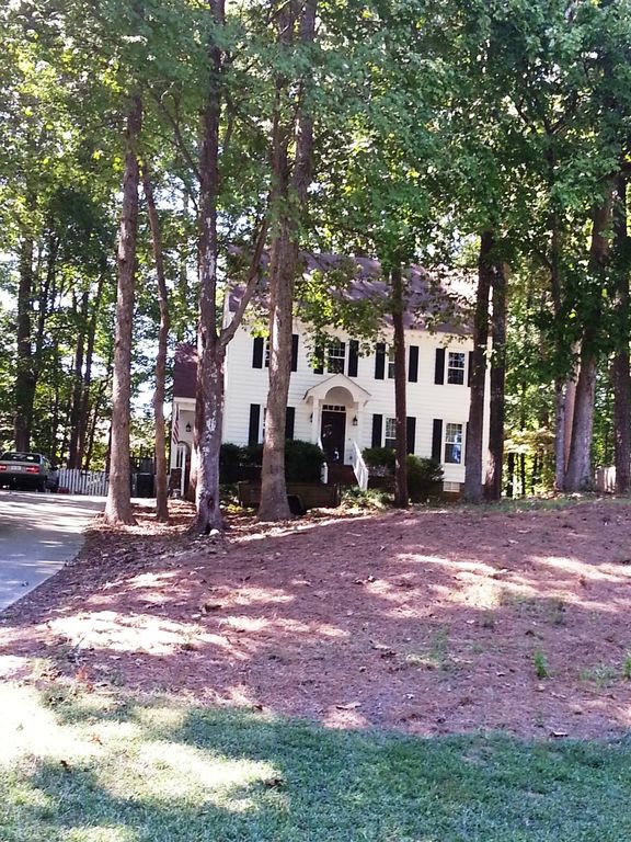 121 Donna Pl, Cary, NC 27513