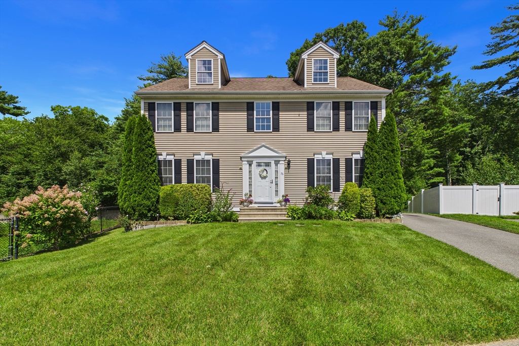 76 Erin Ct, New Bedford, MA, 02745