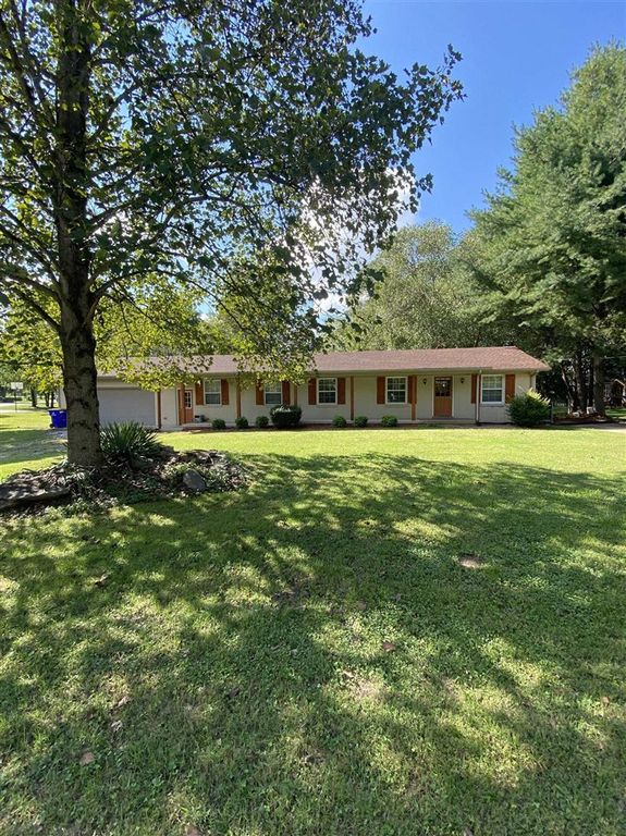 168 Grassland Ct, Bowling Green, KY 42101
