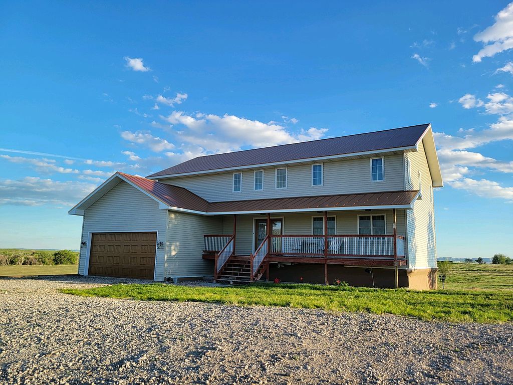 60151 Lance Ct, Scottsbluff, NE 69361