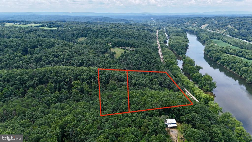 Yeargin Trl, Hedgesville, WV 25427