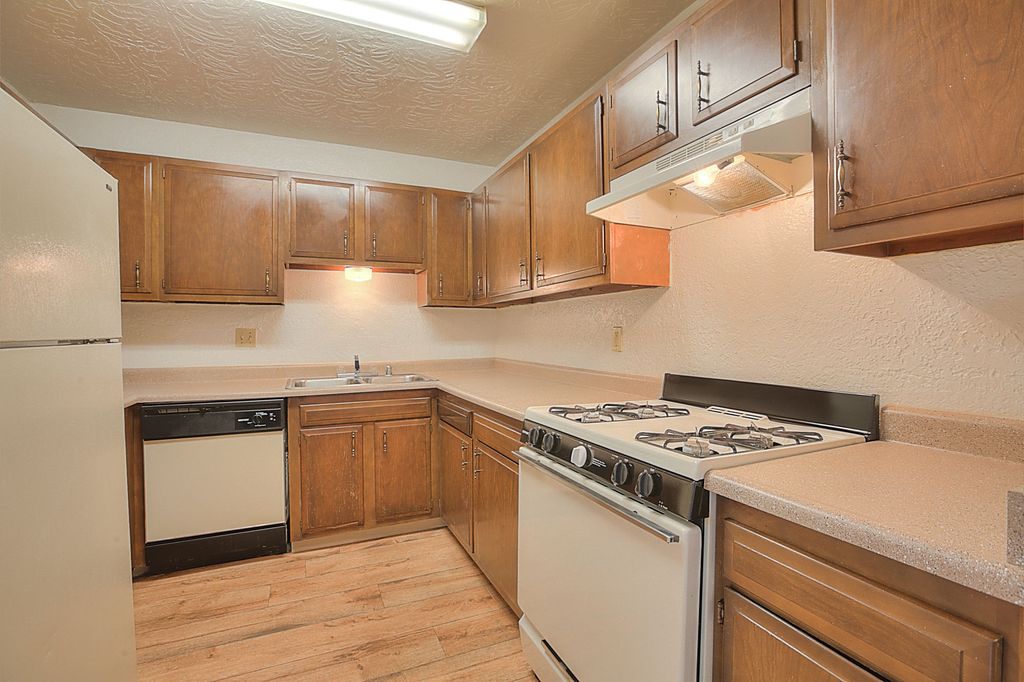 7303 Montgomery Blvd NE, Albuquerque, NM 87109