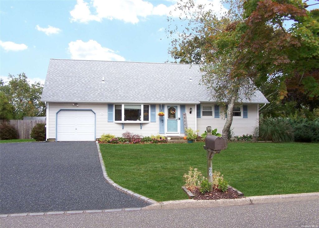 26 Camille Lane, East Patchogue, NY 11772 Trulia