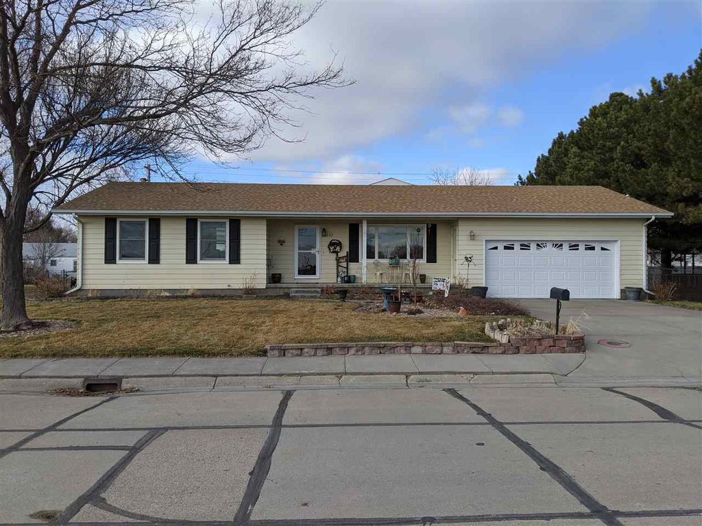 502 W 10th St, Cozad, NE 69130 Trulia