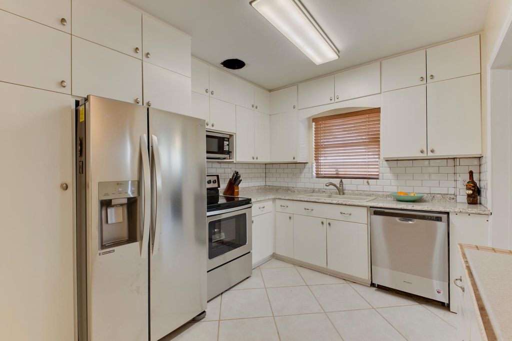 1539 6th Ave N, Jacksonville Beach, FL 32250