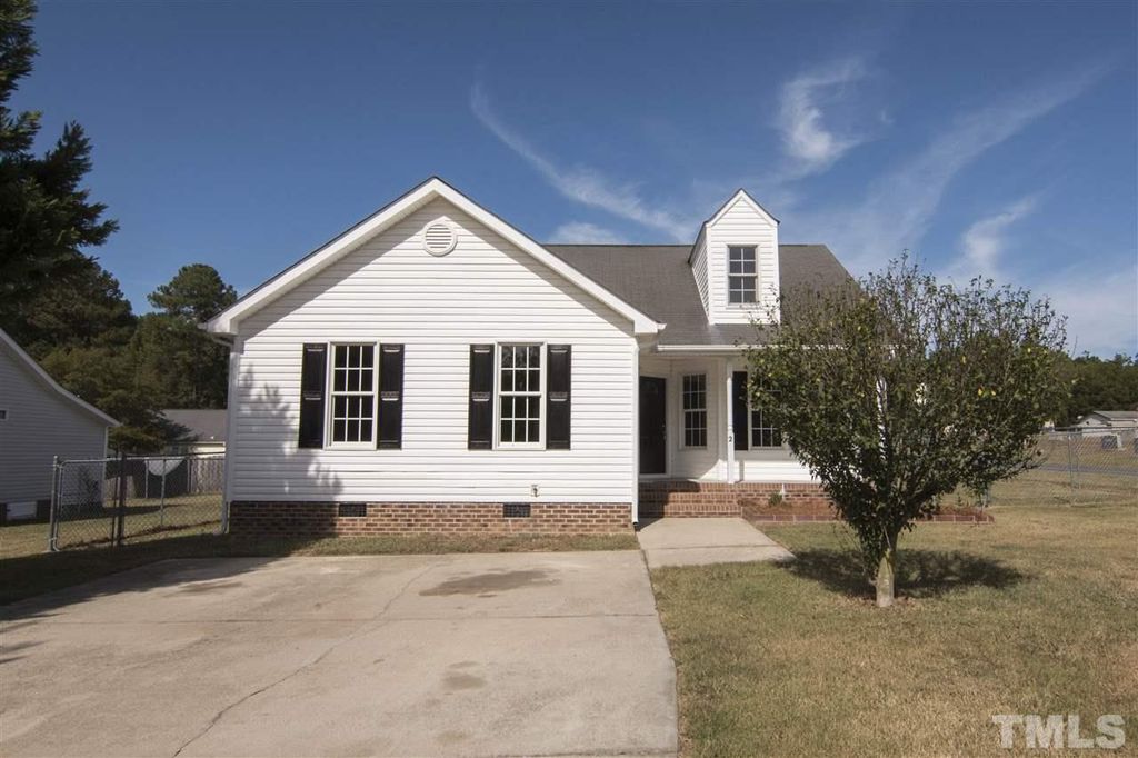 2 North St, Wendell, NC 27591