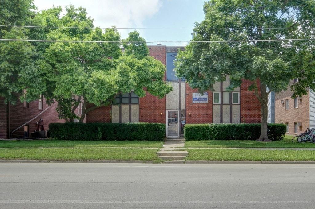 1007 S 1st St, Champaign, IL 61820