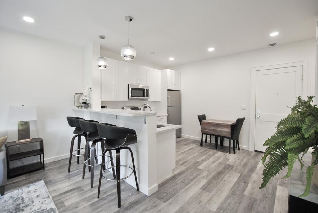 Gateway Plaza Apartments Huntington Station Ny Trulia