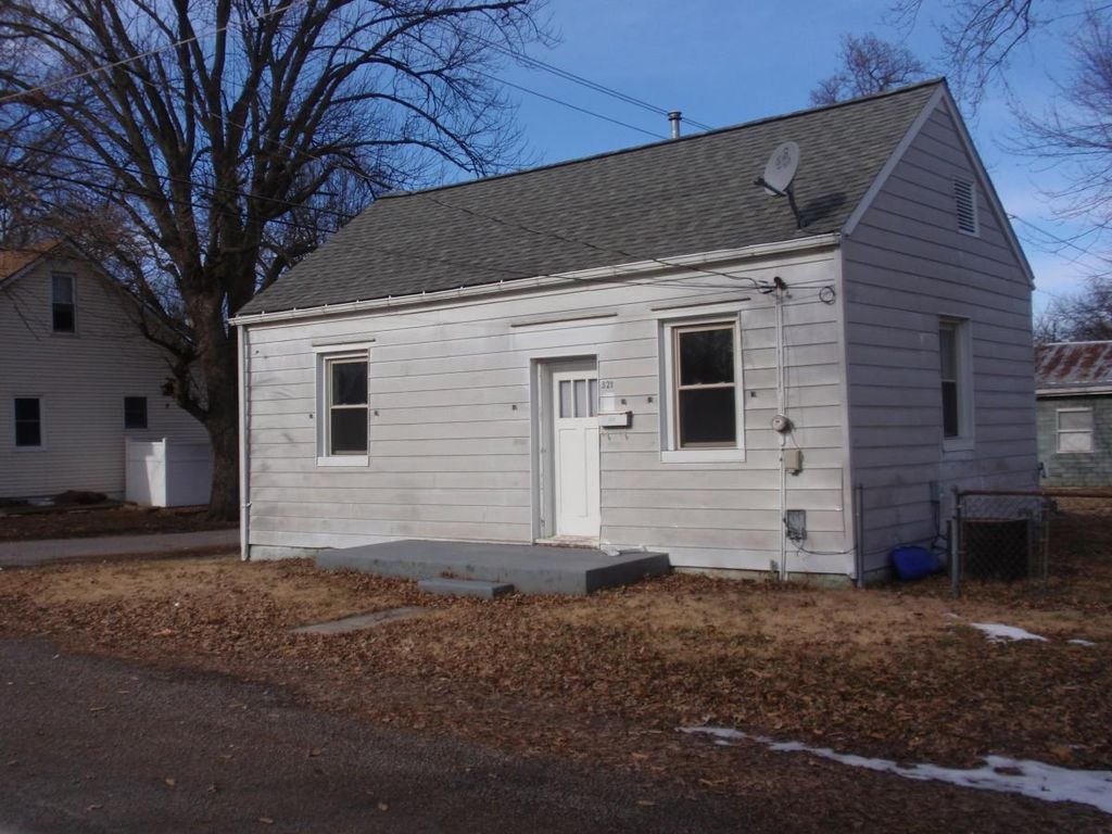 321 W Oak St, Millstadt, IL 62260 Trulia